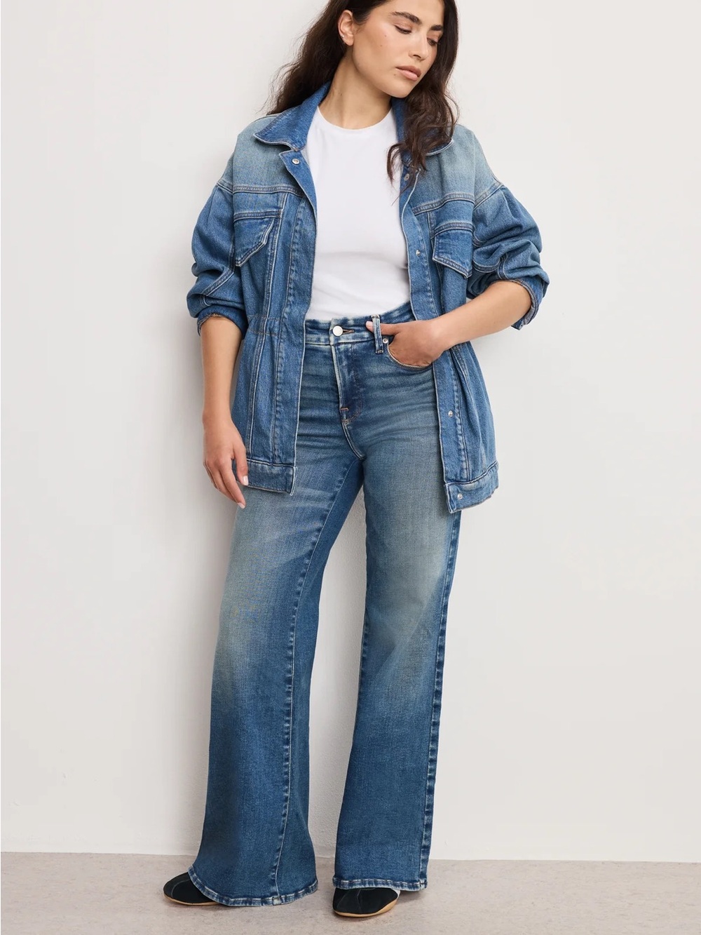 Good American Straight Leg Jeans in Dark Indigo Wash